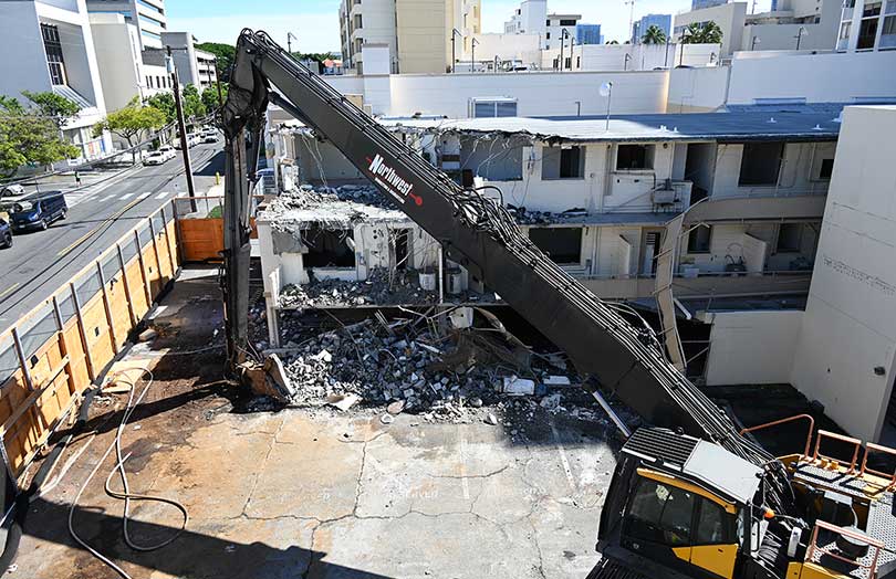 Demolition starts at site of new Straub Medical Center campus.